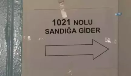 Vatandaşlar Saatler Öncesinden Sandıklara Geldi