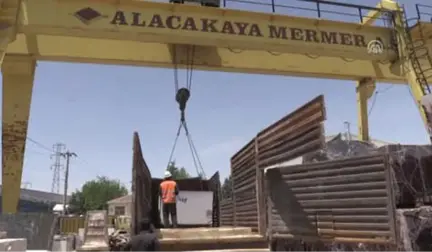 Elazığ'ın Vişne Mermeri ABD'de Mekanları Süsleyecek