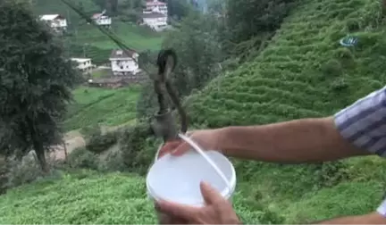 Suya Ulaşabilmek İçin Teleferik Yaptı