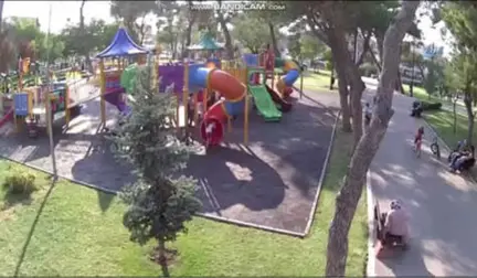 Kameralı Parklarla Çocuklar Daha Güvende