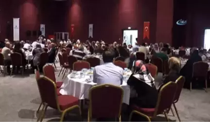 Sultangazi'de Şehit Yakını ve Gaziler Yemekte Bir Araya Geldi