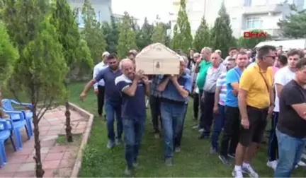 Tekirdağ Voleybolcu Beyza, Toprağa Verildi