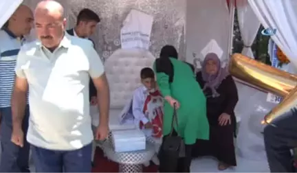 Başkan Altay'ın Makam Aracı Şehit Çocuklarının Sünnet Arabası Oldu