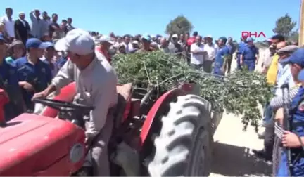 Denizli Suyun Taşınması Mahalleyi Ayağa Kaldırdı