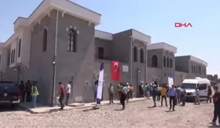 Diyarbakır Çevre ve Şehircilik Bakanı Murat Kurum, Diyarbakır'da