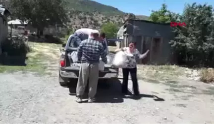 Hakkari Çukurca Belediyesi'nden 40 Aileye Gıda Yardımı Hd