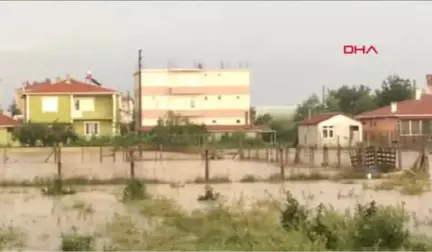 Tekirdağ Saray'da Yağmur Yağışı Etkili Oldu