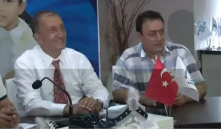 Mahmut Tuncer Gülme Krizine Soktu