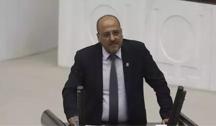 AK Parti'den HDP'li Ahmet Şık'a 100 Bin Liralık Dava