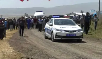 PKK'lı Teröristlerin Yaptığı Hain Saldırıda Şehit Olan Nurettin Karadeniz Gözyaşları Arasında...