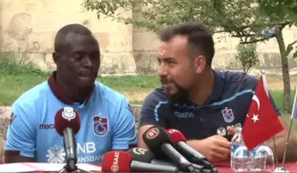 Trabzonspor'da Zargo Toure Sözleşme İmzaladı -2-