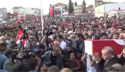 Cumhurbaşkanı Erdoğan, 11 Aylık Bebeğiyle Şehit Olan Olan Nurcan Karakaya'nın Cenaze Törenine...