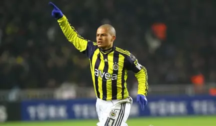 Alex, Kulübün Sosyal Medya Hesaplarından Fenerbahçelilere Mesaj Gönderdi