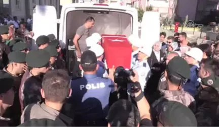 Şehit Özel Harekat Polisi Yılmaz, Son Yolculuğuna Uğurlandı