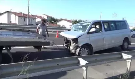 Silivri'de Trafik Kazası: 1 Ölü, 8 Yaralı