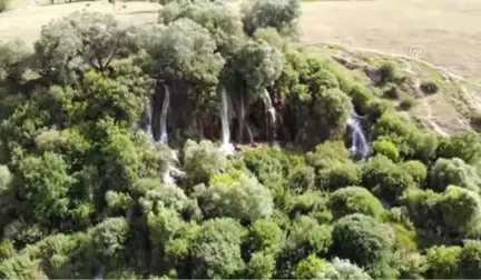 Munzur Dağı'ndan Gelen Serinlik: Girlevik Şelalesi