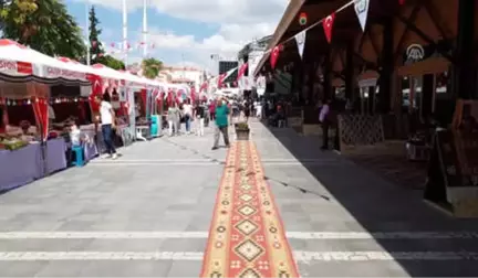 Eşme Uluslararası Kilim Kültür ve Sanat Festivali