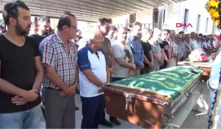 Denizli'deki Aile Faciasında Baba-kız Toprağa Verildi