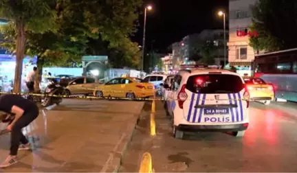 Fatih'te Polis, Tartışığı Kişiler Tarafından Silahla Yaralandı