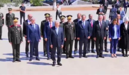 TBMM Başkanı Yıldırım'dan Dr. Fazıl Küçük'ün Kabrine Ziyaret