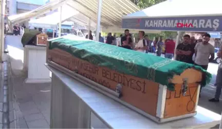 Kahramanmaraş Bingöl'deki Katliam Gibi Kazada Ölenler Toprağa Verildi Hd