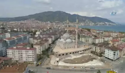 Anı Anda 10 Bin Kişinin Namaz Kılabileceği Cami Havadan Görüntülendi