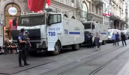 İstanbul İstiklal Caddesi'nde Yoğun Güvenlik Önlemleri