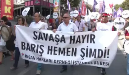 İstanbul Bakırköy'de Dünya Barış Günü Miting Yapıldı