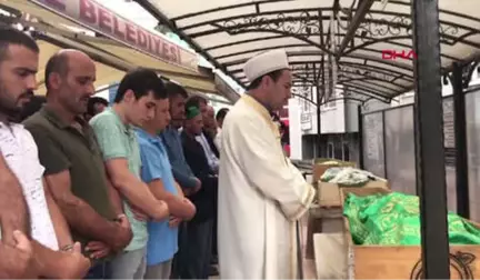 Ordu Kesilen Ağacın Altında Kalarak Ölen Zeynep, Toprağa Verildi