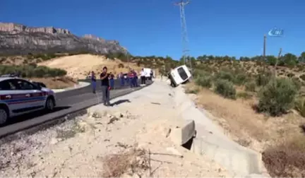 Mersin'de Cenaze Dönüşü Kaza: 1 Ölü, 6 Yaralı