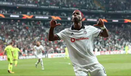 Beşiktaş Teknik Direktörü Şenol Güneş, Ryan Babel'i Forvette Oynatmayı Planlıyor