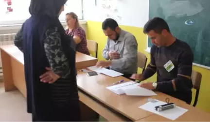 Makedonya, Referandum İçin Sandık Başında