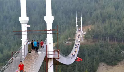 Kahramanmaraş'taki 4 Minareli Asma Köprü ile İngiltere'de Ödüle Layık Görüldü