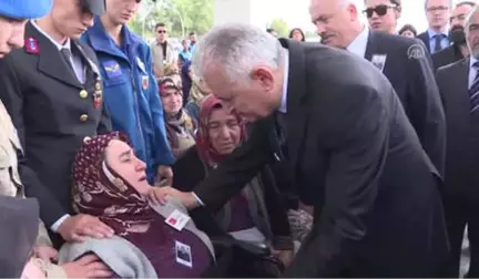 TBMM Başkanı Yıldırım, Şehit Uzman Çavuş İnce'nin Cenaze Törenine Katıldı