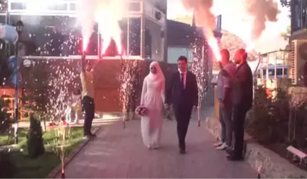 Çukurca Emniyet Müdürlüğünün Bahçesinde Nikah Merasimi