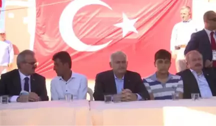 TBMM Başkanı Binali Yıldırım Şehit Hekim'in Ailesini Ziyaret Etti (2)