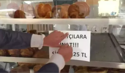 Fırsatçılara İnat Simit Fiyatlarını Düşürdü