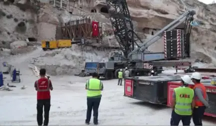 600 Yıllık Hasankeyf Kale Kapısı Taşındı