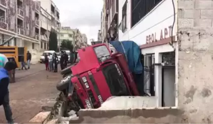 Çocukların Hayatını Kurtarmanın Mutluluğunu Yaşıyor