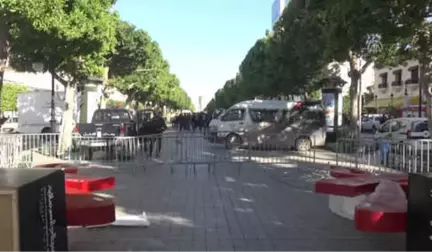 Tunus'ta Bir Kadın Üzerindeki Bombayı İnfilak Ettirdi (2)