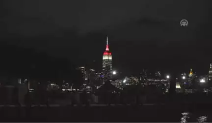 Empire State Binası Kırmızı-beyaz Renklere Büründü - New