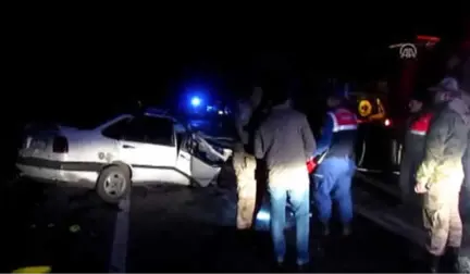 Samsun'da Tır ile Otomobil Çarpıştı: 2 Ölü 2 Yaralı