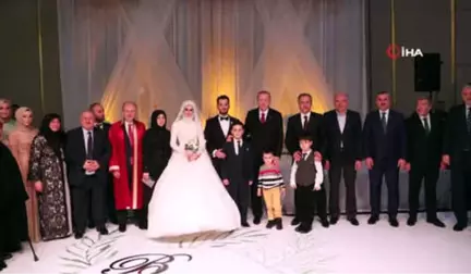 Cumhurbaşkanı Erdoğan, Fatih Belediye Başkanı Hasan Suver'in Kızının Nikah Şahidi Oldu