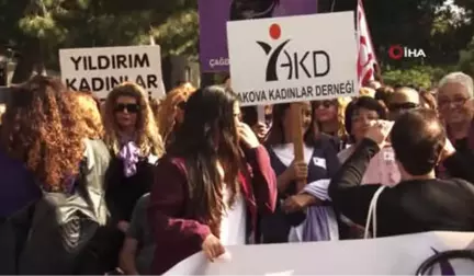 KKTC'de Kadına Karşı Şiddet Yürüyüşü