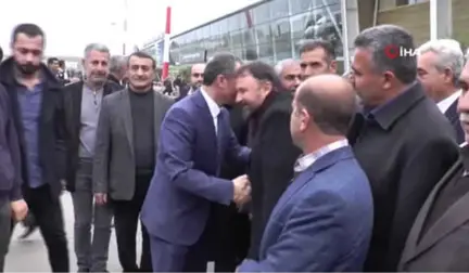 AK Parti Belediye Başkan Adayına Miting Havasında Karşılama