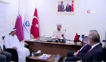 Diyanet İşleri Başkanı Erbaş, Katar'da Yunus Emre Enstitüsü'nü Ziyaret Etti