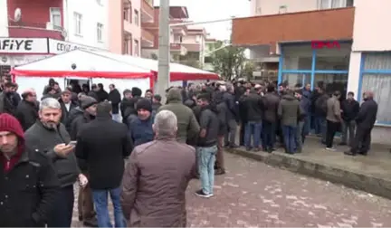 Kocaeli Çöken Viyadükte Demirlere Tutunarak Hayatta Kaldı