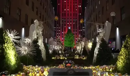 New York Rockefeller Center'da Geleneksel Noel Ağacı Işıklandırması - New York