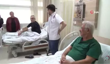 Niğde'de 2 Hastaya Bacak Damarlarından Anjio Yapıldı