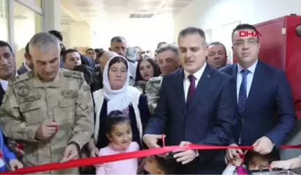 Hakkari Şehit Kızının, Babası Adına Yaptırdığı Kütüphane Hizmete Açıldı